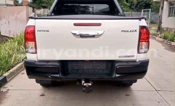 Acheter Occasion Voiture Toyota Hilux Blanc à Lusaka, Zambie Acheter Occasion Voiture Toyota Hilux Blanc à Lusaka, Zambie