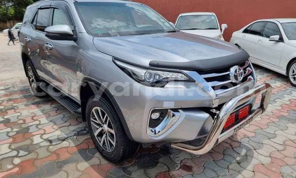 Buy Used Toyota Fortuner Silver Car in Lusaka in Zambia