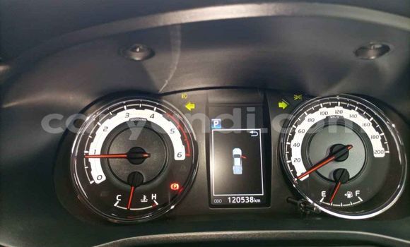 Acheter Occasion Voiture Toyota Hilux Blanc à Lusaka, Zambie Acheter Occasion Voiture Toyota Hilux Blanc à Lusaka, Zambie