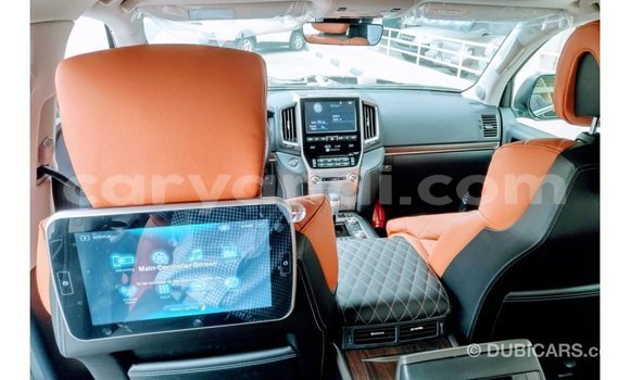 Tenga Imported Toyota Land Cruiser Nhema Mota in Import - Dubai in Zambia Tenga Imported Toyota Land Cruiser Nhema Mota in Import - Dubai in Zambia