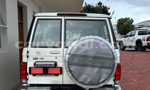 Acheter Occasion Voiture Toyota Land Cruiser Blanc à Lusaka, Zambie Acheter Occasion Voiture Toyota Land Cruiser Blanc à Lusaka, Zambie