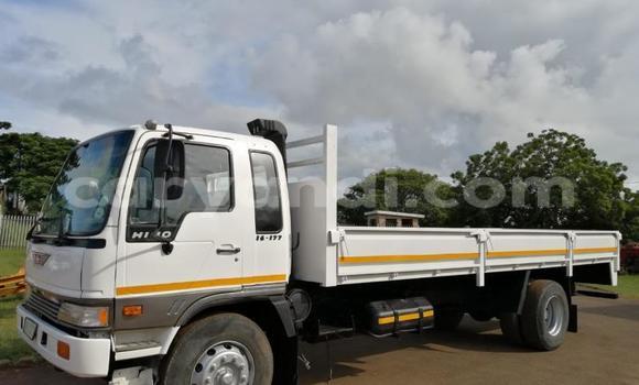 Acheter Occasion Utilitaire Hino 300 Series Blanc à Lusaka, Zambie Acheter Occasion Utilitaire Hino 300 Series Blanc à Lusaka, Zambie