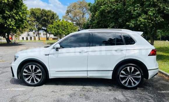 Acheter Occasion Voiture Volkswagen Tiguan Blanc à Livingstone, Zambie Acheter Occasion Voiture Volkswagen Tiguan Blanc à Livingstone, Zambie