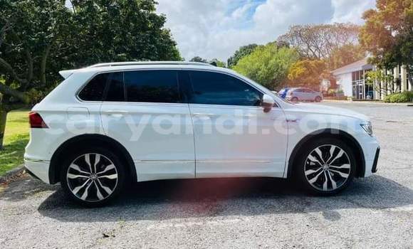 Acheter Occasion Voiture Volkswagen Tiguan Blanc à Livingstone, Zambie Acheter Occasion Voiture Volkswagen Tiguan Blanc à Livingstone, Zambie