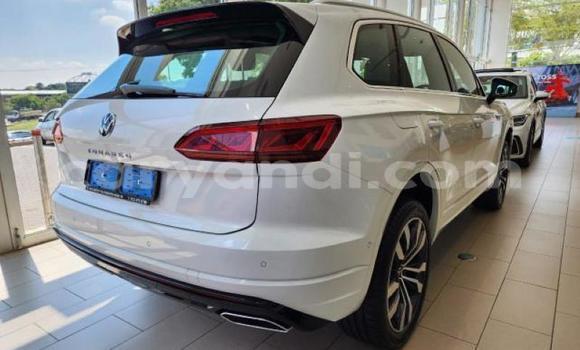 Buy Used Volkswagen Touareg White Car in Lusaka in Zambia Buy Used Volkswagen Touareg White Car in Lusaka in Zambia