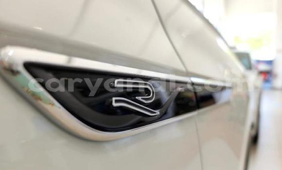 Buy Used Volkswagen Touareg White Car in Lusaka in Zambia Buy Used Volkswagen Touareg White Car in Lusaka in Zambia