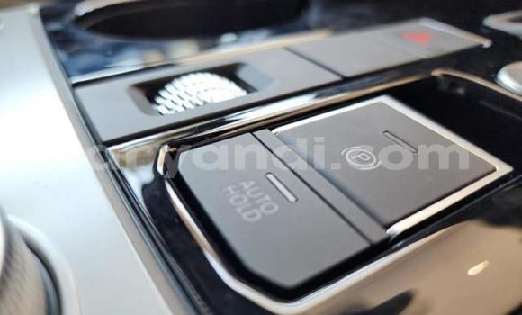 Buy Used Volkswagen Touareg White Car in Lusaka in Zambia Buy Used Volkswagen Touareg White Car in Lusaka in Zambia