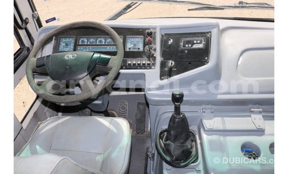 Buy Import Tata Xenon White Car in Import - Dubai in Zambia