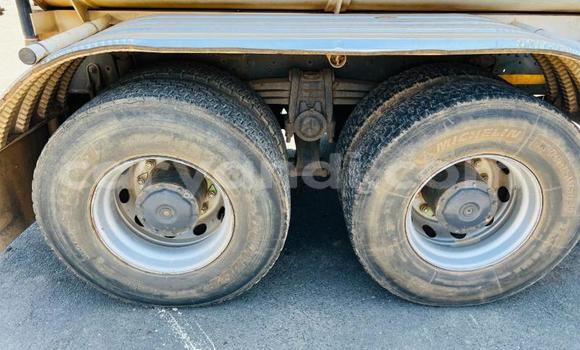 Tenga Tsaru Mercedes–Benz 2628 Chena Rori in Lusaka in Zambia Tenga Tsaru Mercedes–Benz 2628 Chena Rori in Lusaka in Zambia