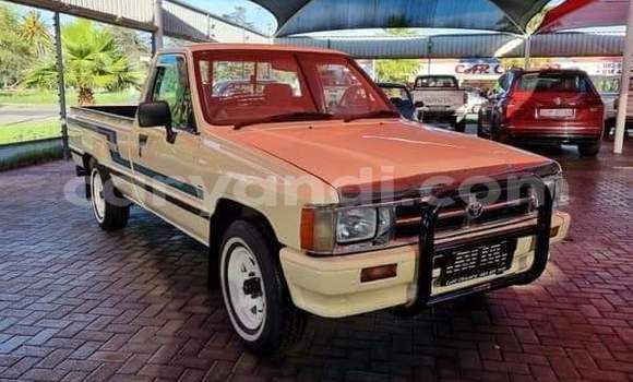 Buy Used Toyota Hilux Beige Car in Isoka in Northern Buy Used Toyota Hilux Beige Car in Isoka in Northern