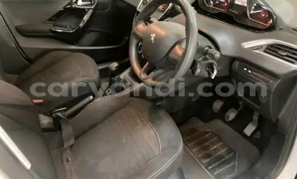 Acheter Occasion Voiture Peugeot 204 Blanc à Isoka, Nord Acheter Occasion Voiture Peugeot 204 Blanc à Isoka, Nord