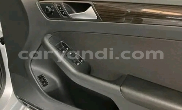 Acheter Occasion Voiture Volkswagen Jetta Gris à Isoka, Nord Acheter Occasion Voiture Volkswagen Jetta Gris à Isoka, Nord