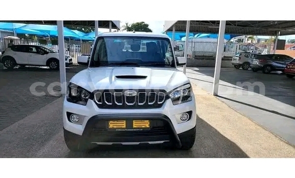 Acheter Occasion Voiture Mahindra Scorpio Blanc à Isoka, Nord