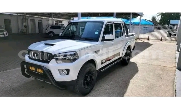 Acheter Occasion Voiture Mahindra Scorpio Blanc à Isoka, Nord Acheter Occasion Voiture Mahindra Scorpio Blanc à Isoka, Nord