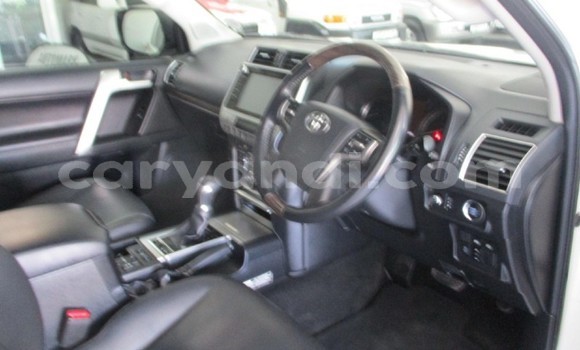 Buy Used Toyota Land Cruiser Prado White Car in Lusaka in Zambia Buy Used Toyota Land Cruiser Prado White Car in Lusaka in Zambia