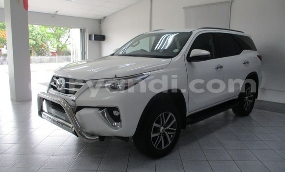 Buy Used Toyota Fortuner White Car in Lusaka in Zambia Buy Used Toyota Fortuner White Car in Lusaka in Zambia