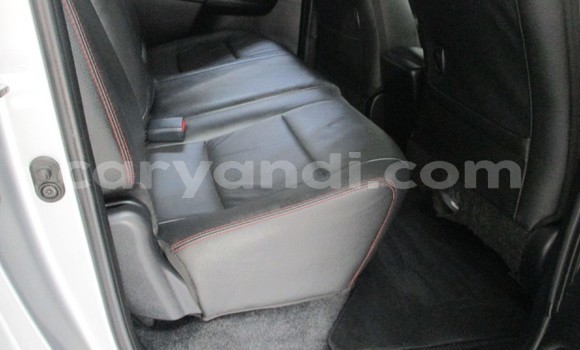 Nunua Ilio tumika Toyota Hilux Nyeupe Gari ndani ya Lusaka nchini Zambia Nunua Ilio tumika Toyota Hilux Nyeupe Gari ndani ya Lusaka nchini Zambia