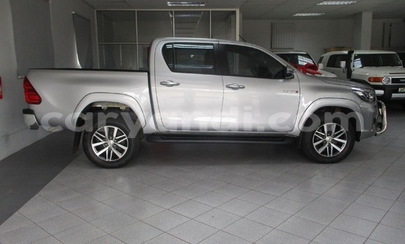 Nunua Ilio tumika Toyota Hilux Nyeupe Gari ndani ya Lusaka nchini Zambia Nunua Ilio tumika Toyota Hilux Nyeupe Gari ndani ya Lusaka nchini Zambia