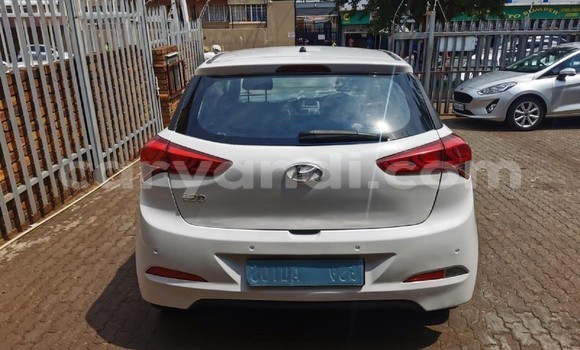 Buy Used Hyundai i20 White Car in Kitwe in Zambia Buy Used Hyundai i20 White Car in Kitwe in Zambia