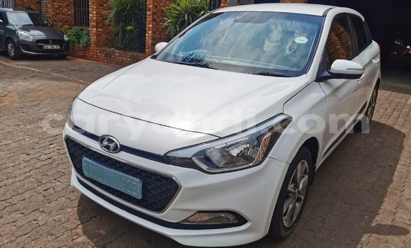 Buy Used Hyundai i20 White Car in Kitwe in Zambia Buy Used Hyundai i20 White Car in Kitwe in Zambia