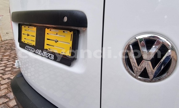 Buy Used Volkswagen Caddy White Car in Kabwe in Zambia Buy Used Volkswagen Caddy White Car in Kabwe in Zambia