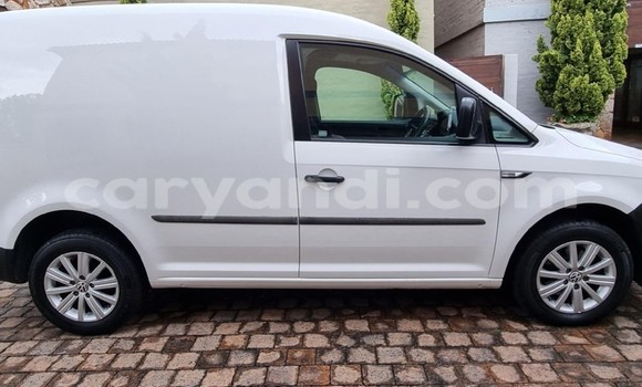 Buy Used Volkswagen Caddy White Car in Kabwe in Zambia Buy Used Volkswagen Caddy White Car in Kabwe in Zambia