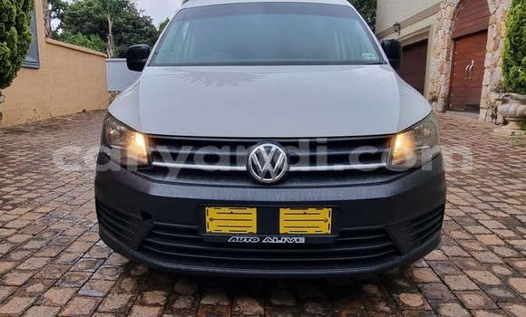 Buy Used Volkswagen Caddy White Car in Kabwe in Zambia Buy Used Volkswagen Caddy White Car in Kabwe in Zambia