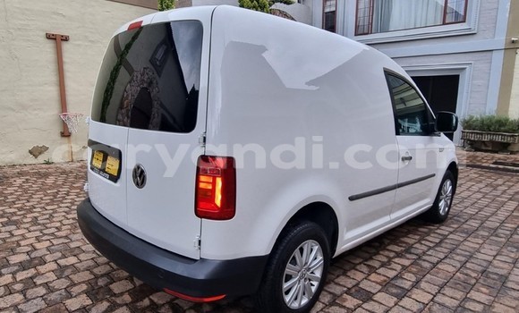 Buy Used Volkswagen Caddy White Car in Kabwe in Zambia Buy Used Volkswagen Caddy White Car in Kabwe in Zambia