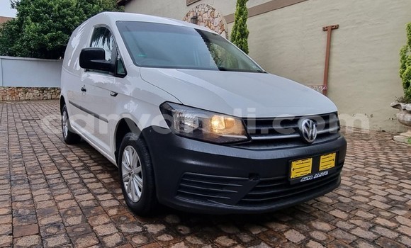 Buy Used Volkswagen Caddy White Car in Kabwe in Zambia Buy Used Volkswagen Caddy White Car in Kabwe in Zambia