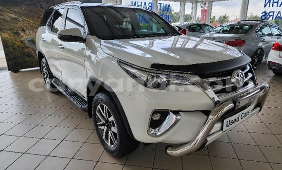 Buy Used Toyota Fortuner White Car in Chingola in Zambia Buy Used Toyota Fortuner White Car in Chingola in Zambia