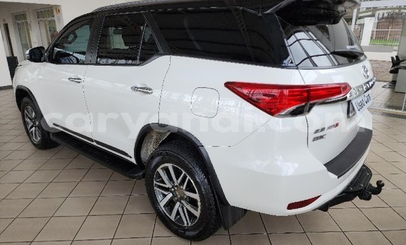 Buy Used Toyota Fortuner White Car in Chingola in Zambia Buy Used Toyota Fortuner White Car in Chingola in Zambia