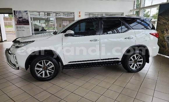 Buy Used Toyota Fortuner White Car in Chingola in Zambia Buy Used Toyota Fortuner White Car in Chingola in Zambia