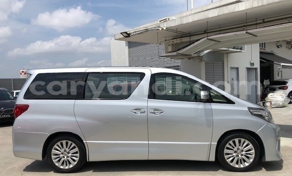 Nunua Ilio tumika Toyota Alphard Fedha Gari ndani ya Lusaka nchini Zambia Nunua Ilio tumika Toyota Alphard Fedha Gari ndani ya Lusaka nchini Zambia