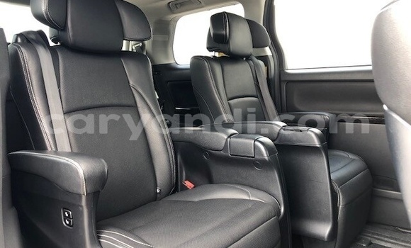 Nunua Ilio tumika Toyota Alphard Fedha Gari ndani ya Lusaka nchini Zambia Nunua Ilio tumika Toyota Alphard Fedha Gari ndani ya Lusaka nchini Zambia