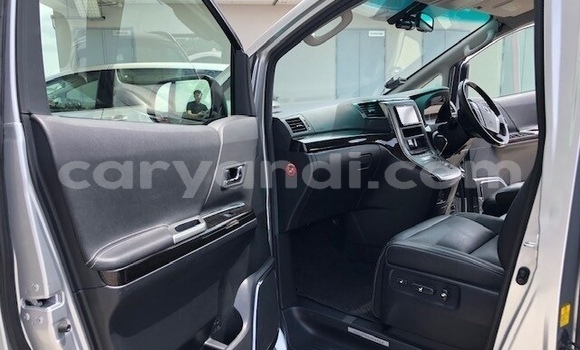 Nunua Ilio tumika Toyota Alphard Fedha Gari ndani ya Lusaka nchini Zambia Nunua Ilio tumika Toyota Alphard Fedha Gari ndani ya Lusaka nchini Zambia