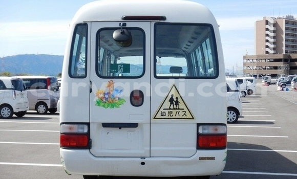 Buy Used Toyota HiAce White Truck in Lusaka in Zambia Buy Used Toyota HiAce White Truck in Lusaka in Zambia