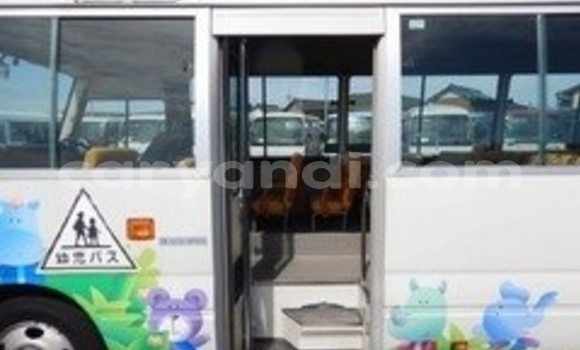 Buy Used Toyota HiAce White Truck in Lusaka in Zambia Buy Used Toyota HiAce White Truck in Lusaka in Zambia