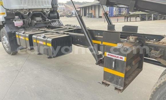 Acheter Occasion Utilitaire Isuzu FTR 850 Blanc à Livingstone, Zambie Acheter Occasion Utilitaire Isuzu FTR 850 Blanc à Livingstone, Zambie