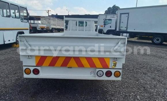 Acheter Occasion Utilitaire Toyota Dyna Blanc à Chingola, Zambie Acheter Occasion Utilitaire Toyota Dyna Blanc à Chingola, Zambie