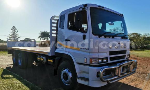 Acheter Occasion Utilitaire Mitsubishi Fuso Blanc à Lusaka, Zambie Acheter Occasion Utilitaire Mitsubishi Fuso Blanc à Lusaka, Zambie