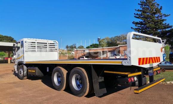Acheter Occasion Utilitaire Mitsubishi Fuso Blanc à Lusaka, Zambie Acheter Occasion Utilitaire Mitsubishi Fuso Blanc à Lusaka, Zambie