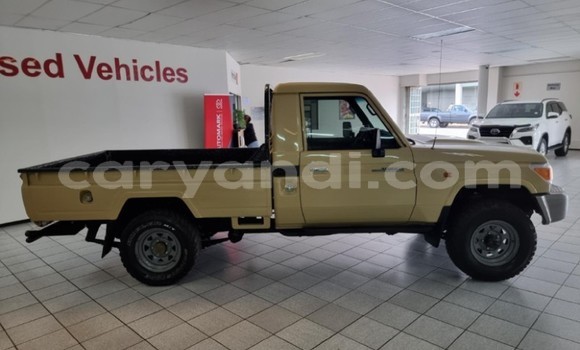 Acheter Occasion Voiture Toyota Land Cruiser Beige à Lusaka, Zambie Acheter Occasion Voiture Toyota Land Cruiser Beige à Lusaka, Zambie