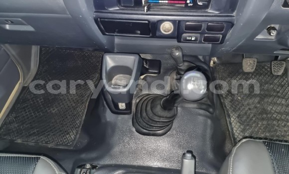 Acheter Occasion Voiture Toyota Land Cruiser Beige à Lusaka, Zambie Acheter Occasion Voiture Toyota Land Cruiser Beige à Lusaka, Zambie