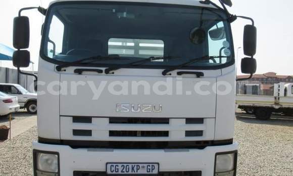 Acheter Occasion Utilitaire Isuzu FTR 850 Blanc à Lusaka, Zambie Acheter Occasion Utilitaire Isuzu FTR 850 Blanc à Lusaka, Zambie