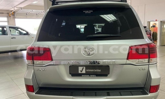Buy Used Toyota Land Cruiser Silver Car in Lusaka in Zambia Buy Used Toyota Land Cruiser Silver Car in Lusaka in Zambia