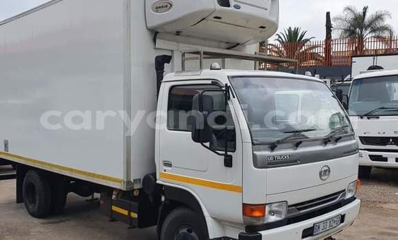Acheter Occasion Utilitaire Nissan UD Blanc à Lusaka, Zambie Acheter Occasion Utilitaire Nissan UD Blanc à Lusaka, Zambie
