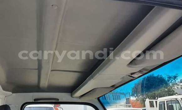 Acheter Occasion Utilitaire Nissan UD Blanc à Lusaka, Zambie Acheter Occasion Utilitaire Nissan UD Blanc à Lusaka, Zambie