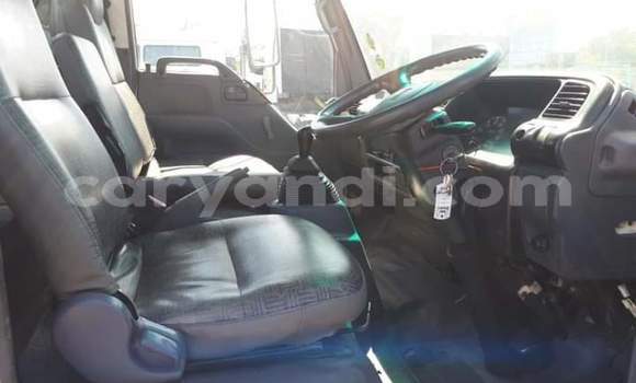 Acheter Occasion Utilitaire Nissan UD Blanc à Lusaka, Zambie Acheter Occasion Utilitaire Nissan UD Blanc à Lusaka, Zambie