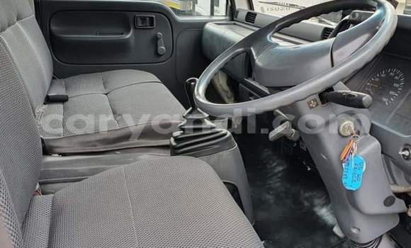 Acheter Occasion Utilitaire Nissan UD Blanc à Lusaka, Zambie Acheter Occasion Utilitaire Nissan UD Blanc à Lusaka, Zambie