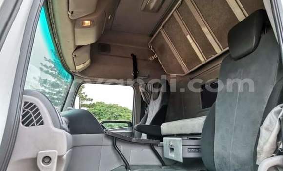 Acheter Occasion Utilitaire Nissan UD Blanc à Lusaka, Zambie Acheter Occasion Utilitaire Nissan UD Blanc à Lusaka, Zambie